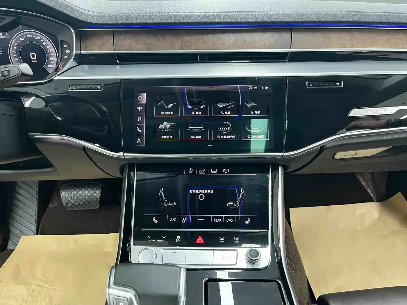Audi A8 2019 Facelift Plus A8L 50 TFSI quattro Comfort фото 13