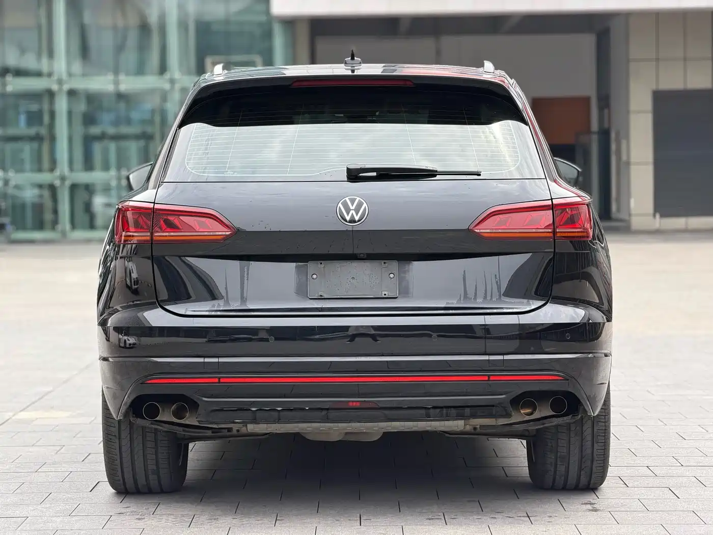 VOLKSWAGEN TOUAREG