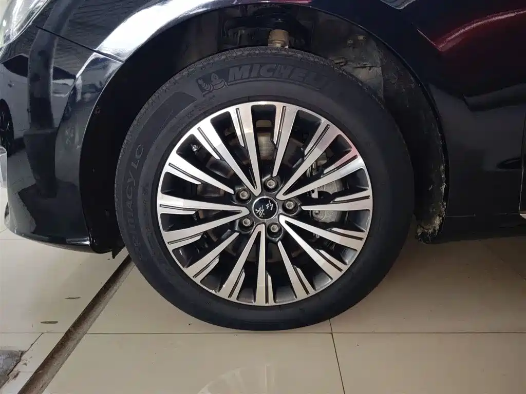 Hongqi H7 2018 2.0T Elite Edition фото 22