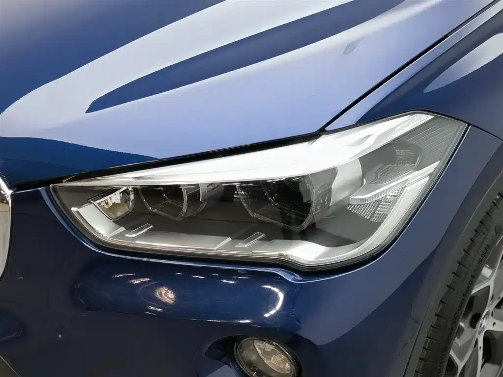 BMW X1 2018 sDrive18Li Premium Model фото 7