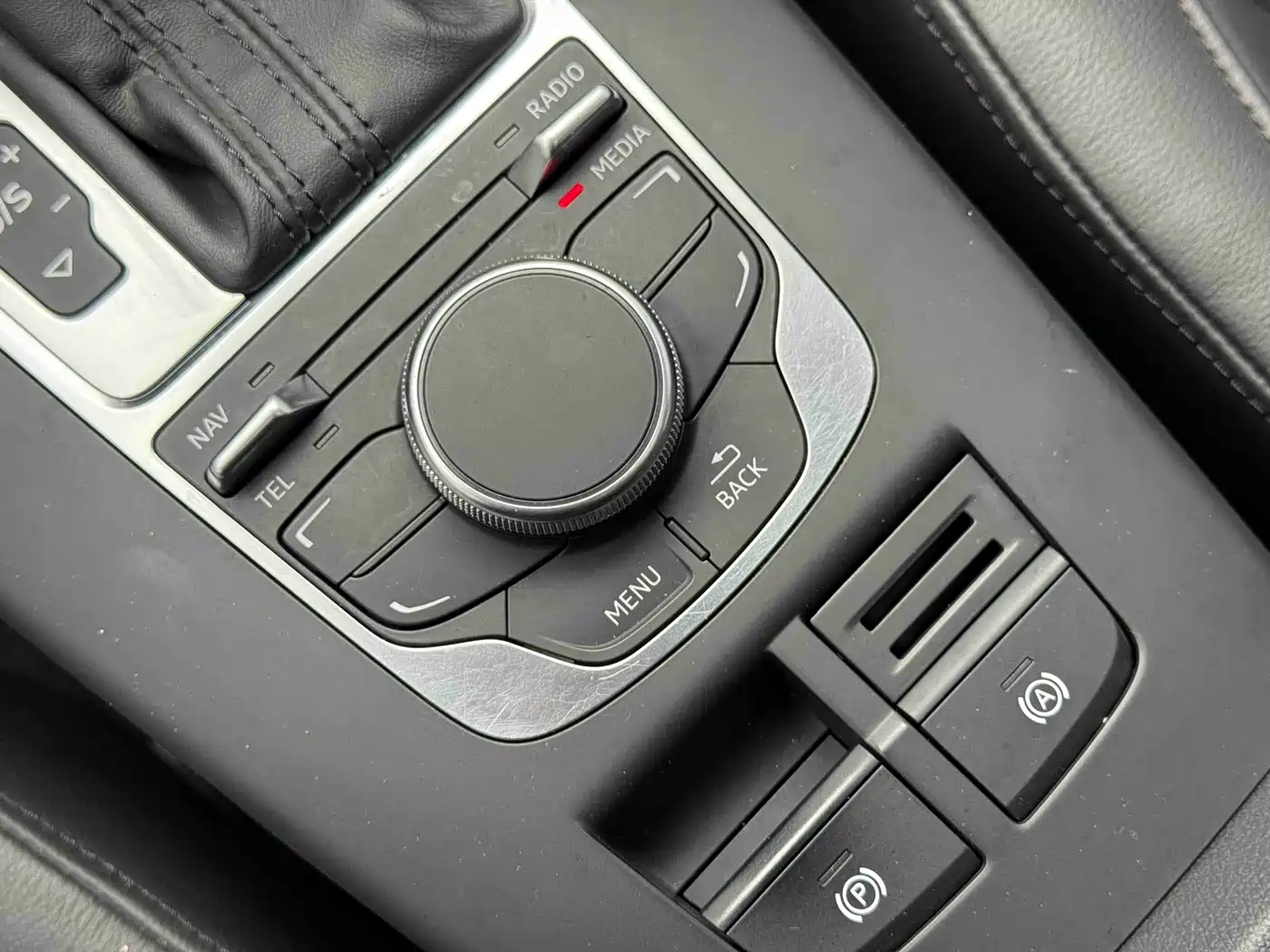 Audi A3 2016 Sportback 35 TFSI Leadership фото 9