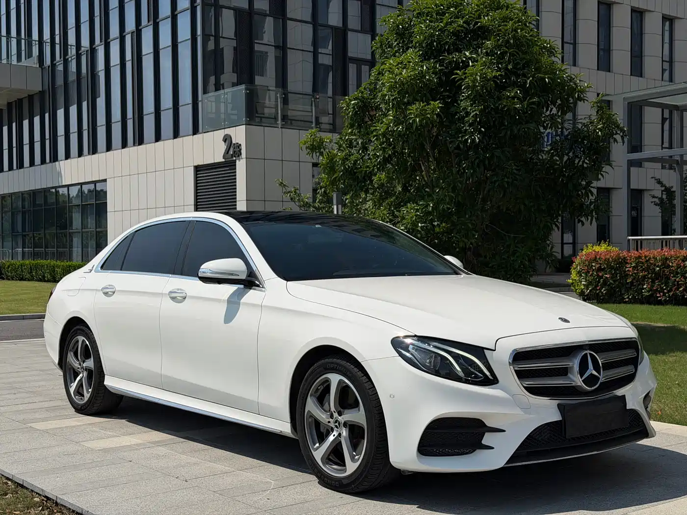 Mercedes-Benz E-Class 2019 E 300 L Sport Luxury фото 3