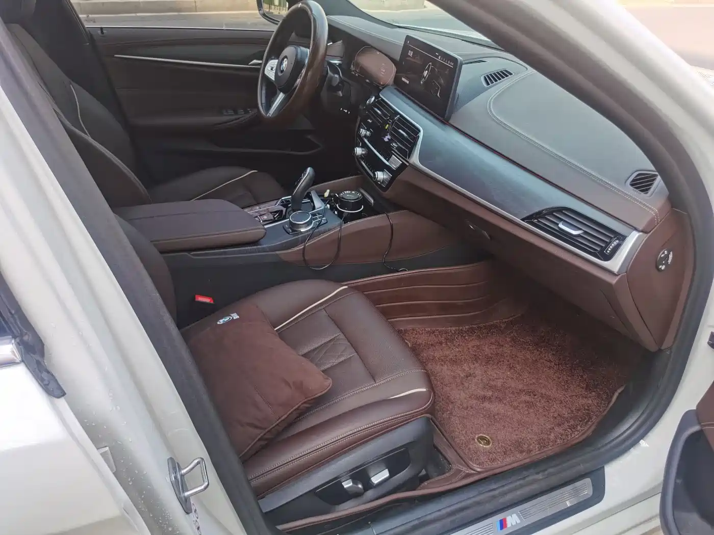BMW 5 Series 2023 Facelift 530Li Leading M Sport Package фото 13
