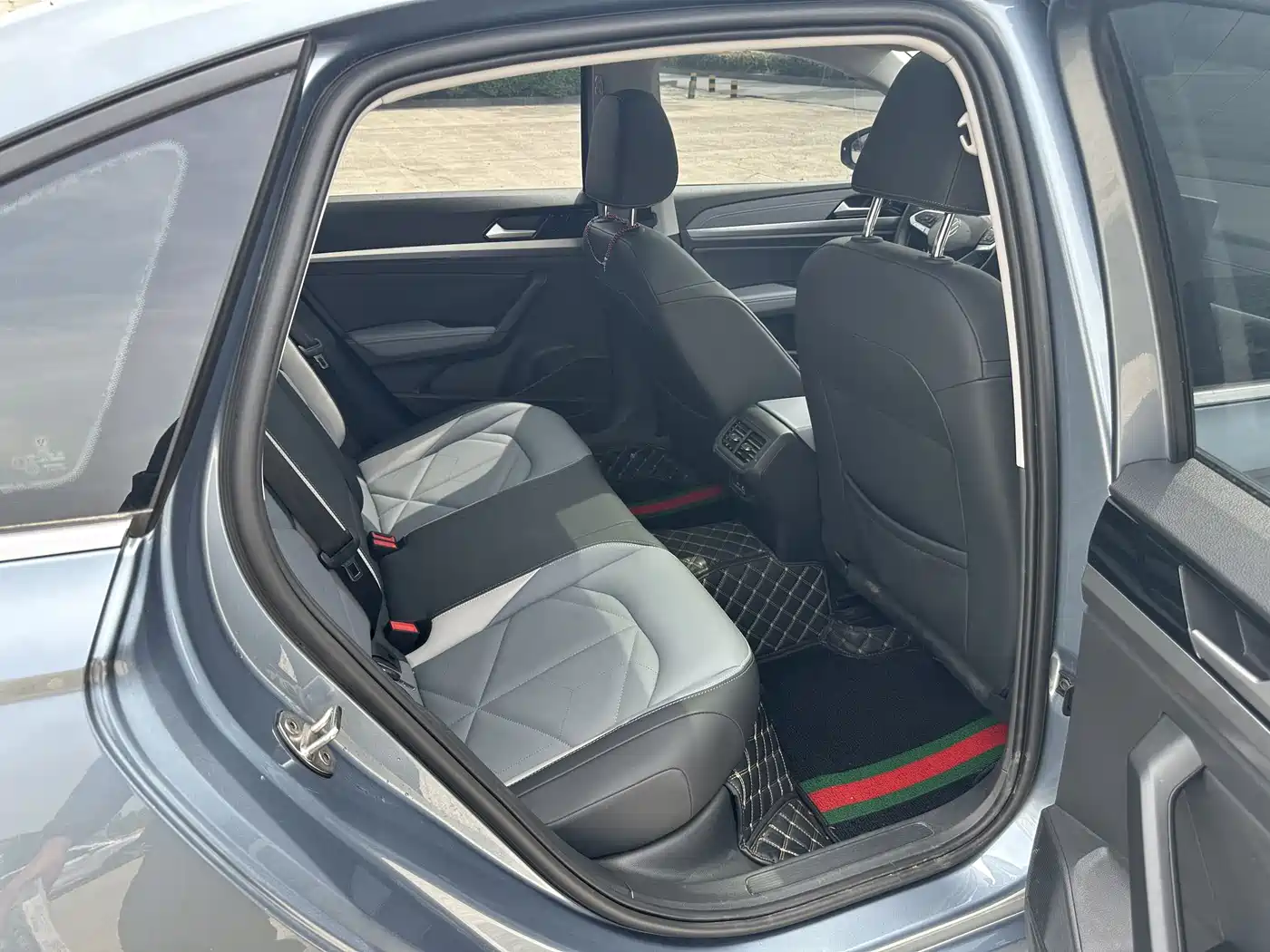 Volkswagen Lavida 2023 Model 280TSI DSG Eternal Edition фото 17