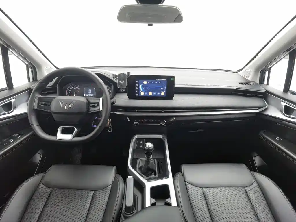 Wuling Motors Wuling Jiachen 2023 2022 1.5L Manual Light Comfort Edition