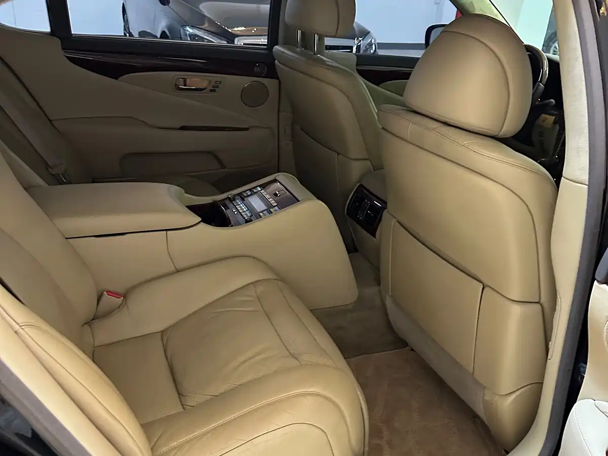 Lexus LS 2007 2006 460L Premium Edition