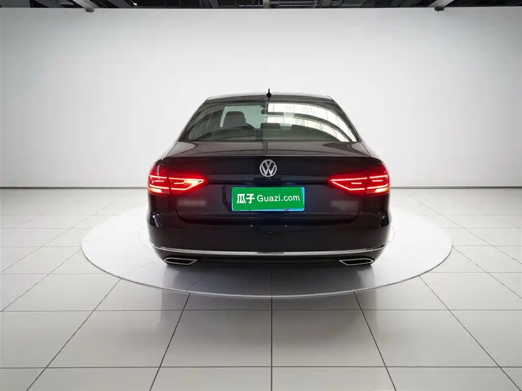 Volkswagen Passat 2017 330TSI DSG Prestige фото 3