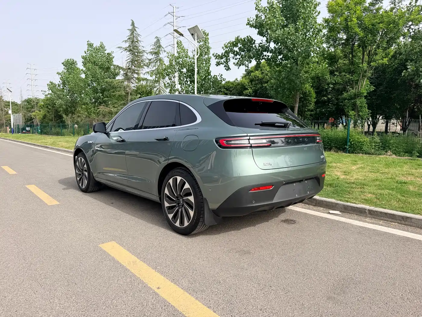 AITO Wenjie AITO M5 2023 Extended Range RWD Smart Drive Edition фото 4