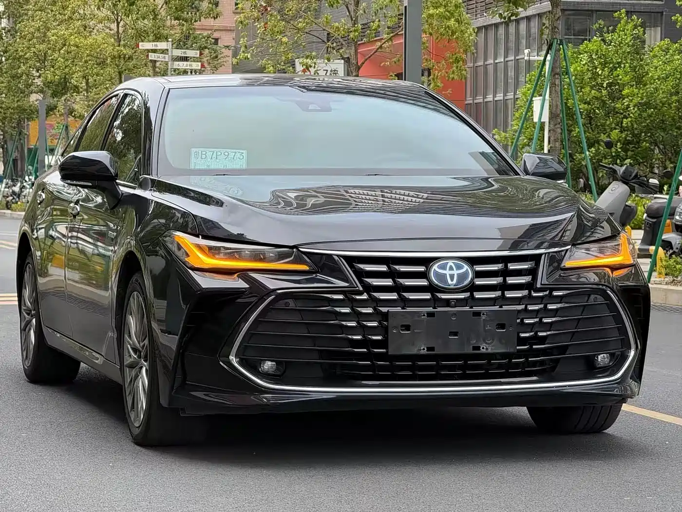 Фото 3 - Toyota Avalon