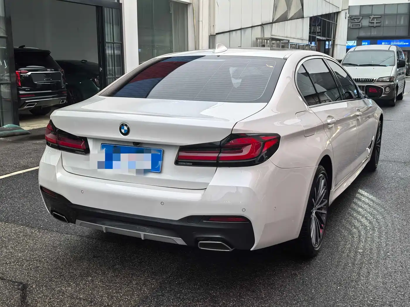 BMW 5 Series 2022 530Li xDrive M Sport Package фото 7
