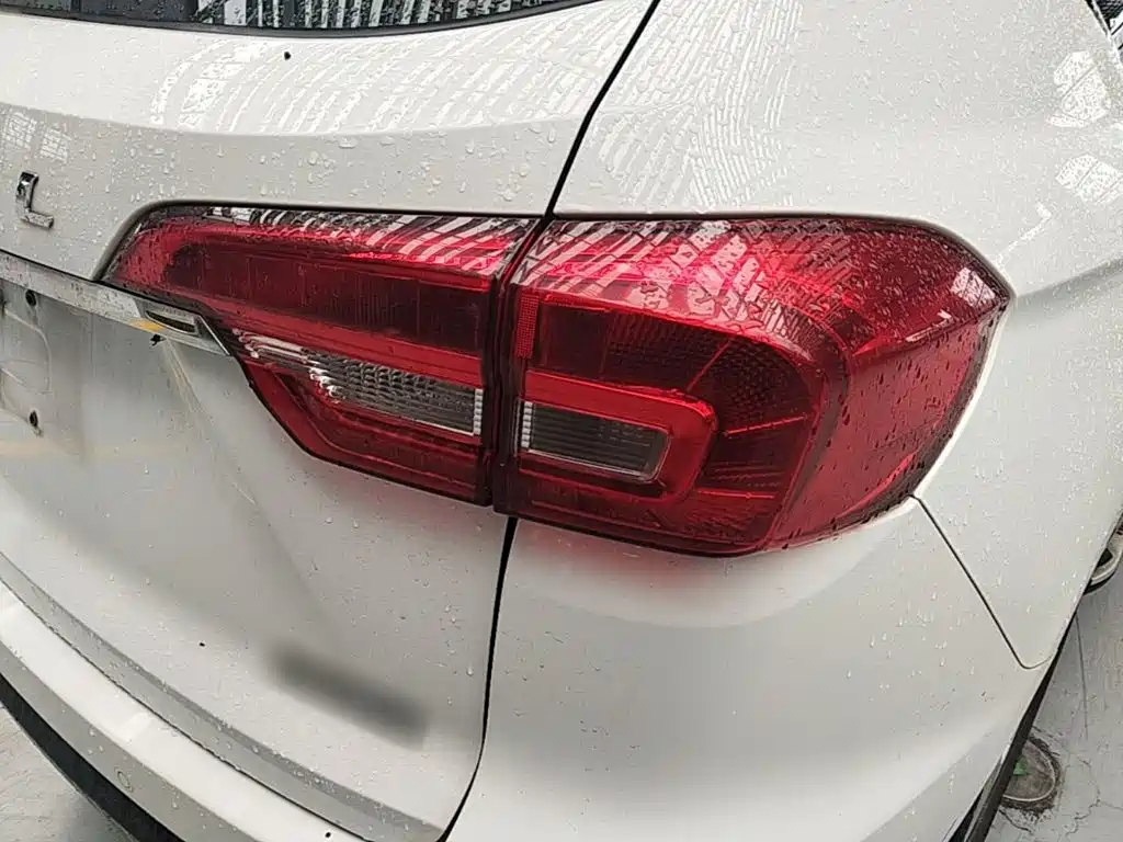 Фото 8 - Haval M6