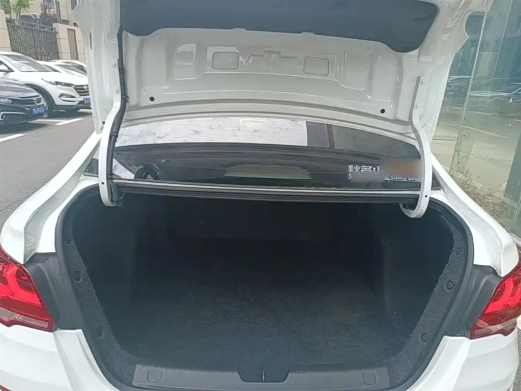 Chevrolet Cavalier 2016 1.5L Automatic Delight Edition фото 19