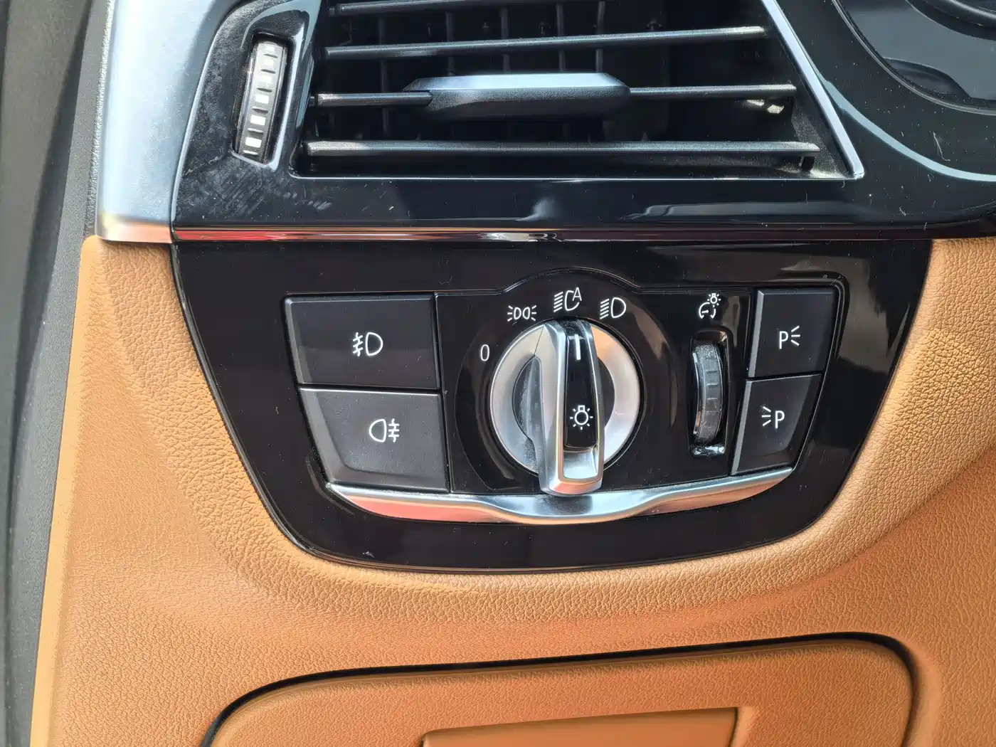 BMW 5 Series 2018 530Li Leading M Sport Package фото 19