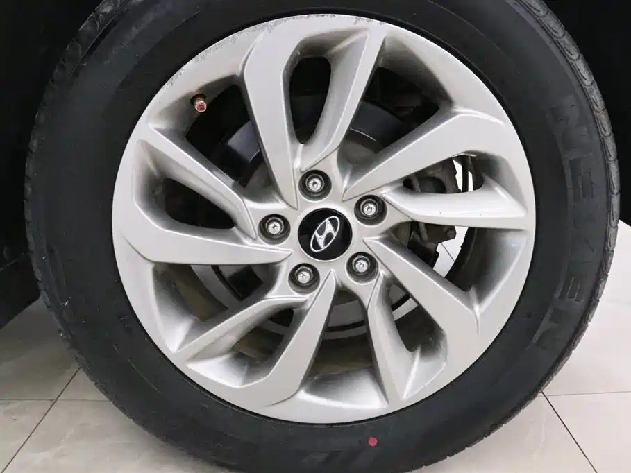 Hyundai Tucson 2015 1.6T Dual Clutch 2WD Smart фото 18
