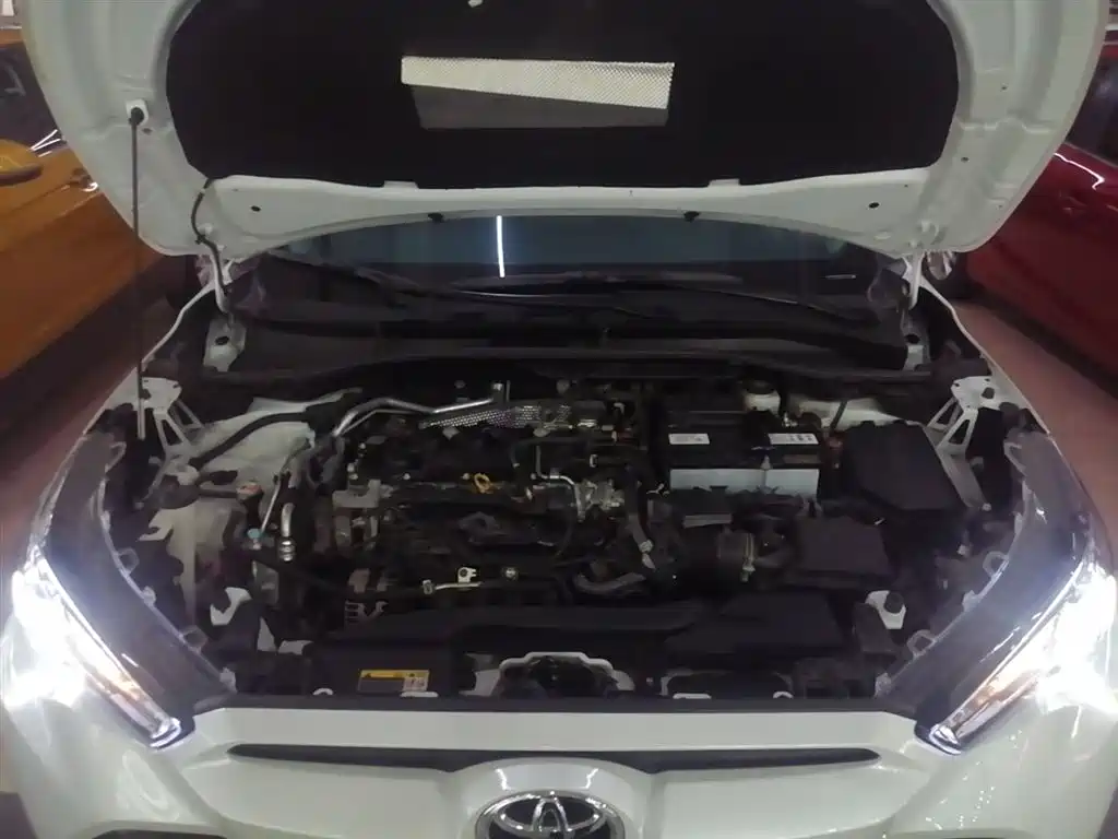 Toyota Frontlander 2023 2.0L CVT Elite Edition фото 20