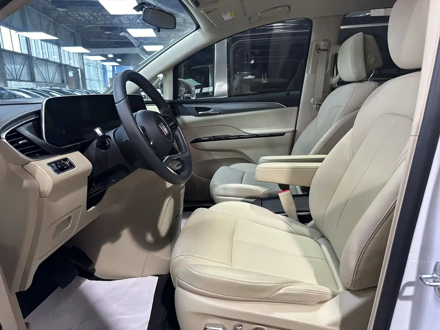 BUICK GL8 NEW ENERGY