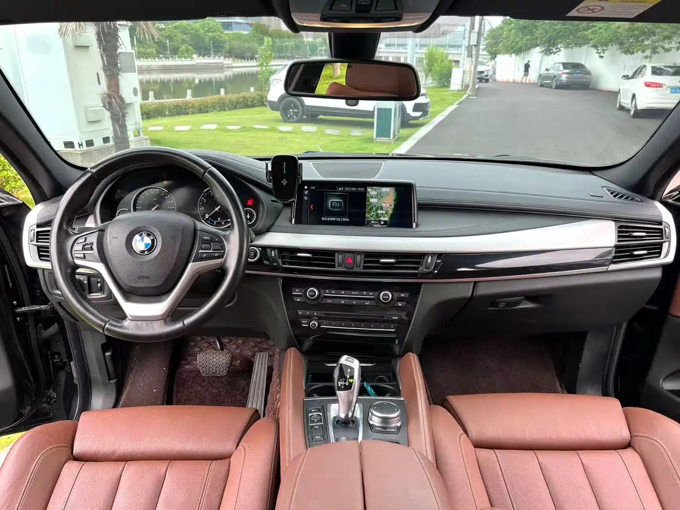 BMW X6 2018 xDrive28i фото 6
