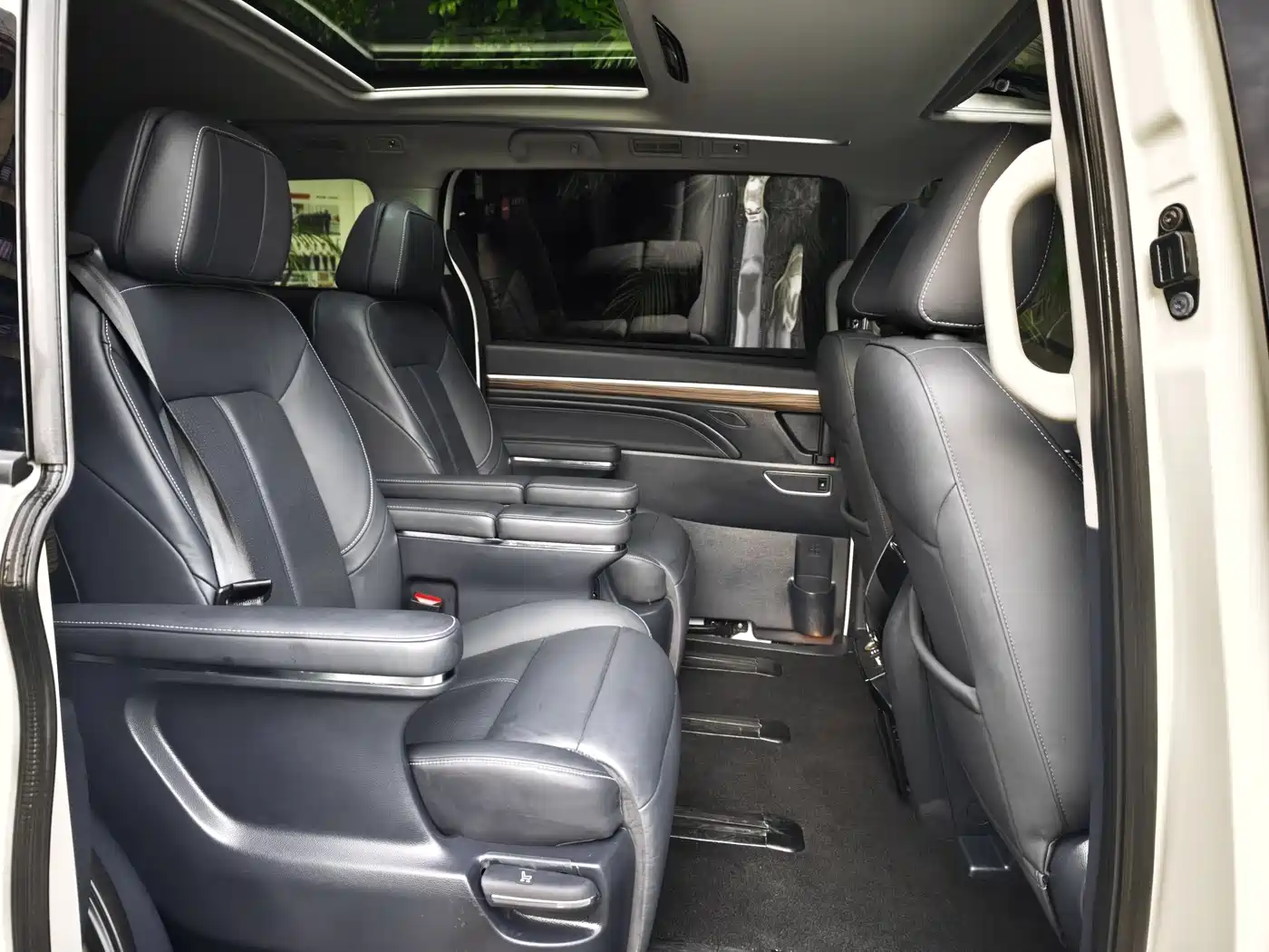 GAC Trumpchi Trumpchi M8 2021 Leading Show Series 390T Ultimate Edition фото 20