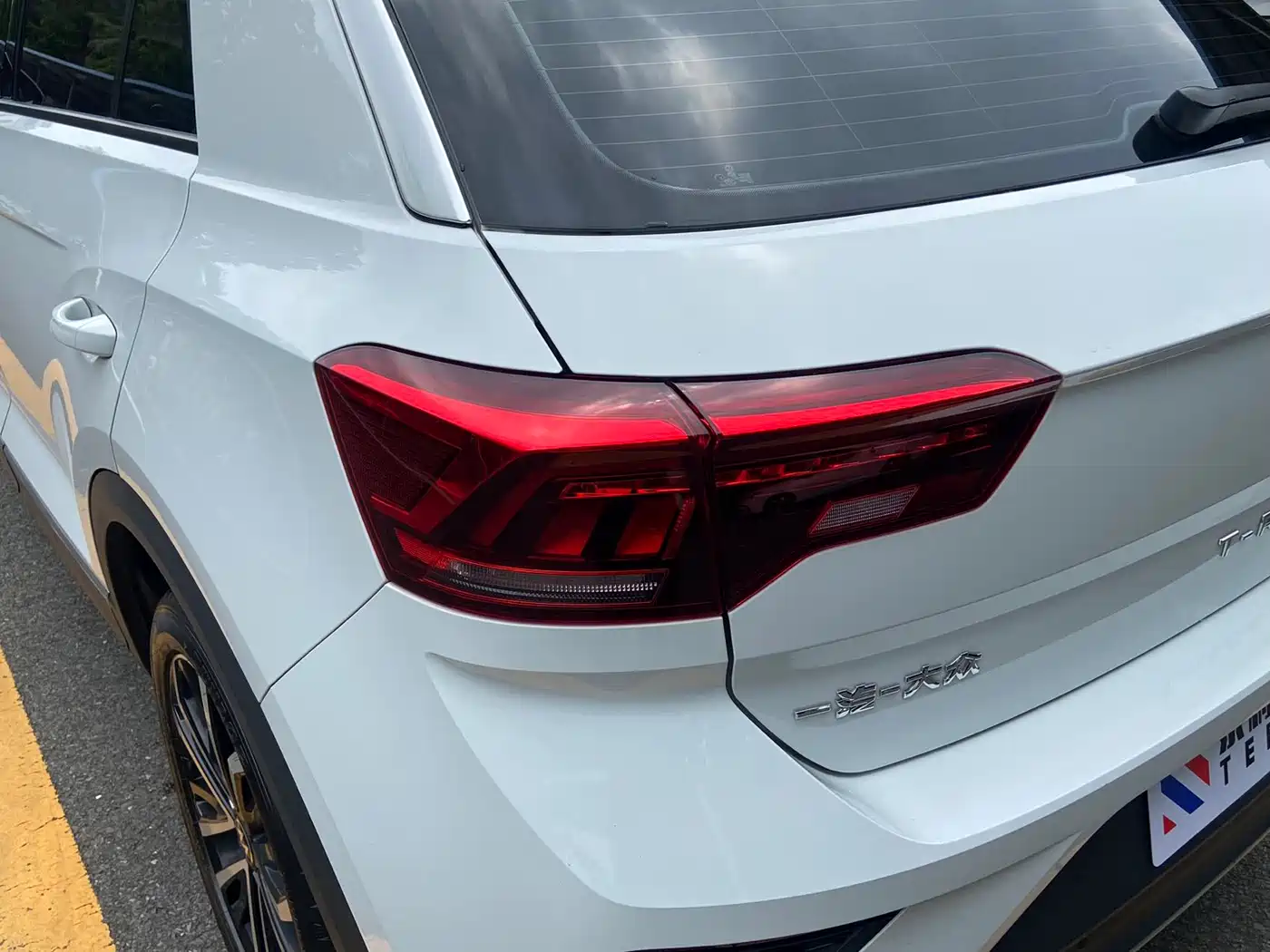 VOLKSWAGEN T ROC EXPLORING SONGS