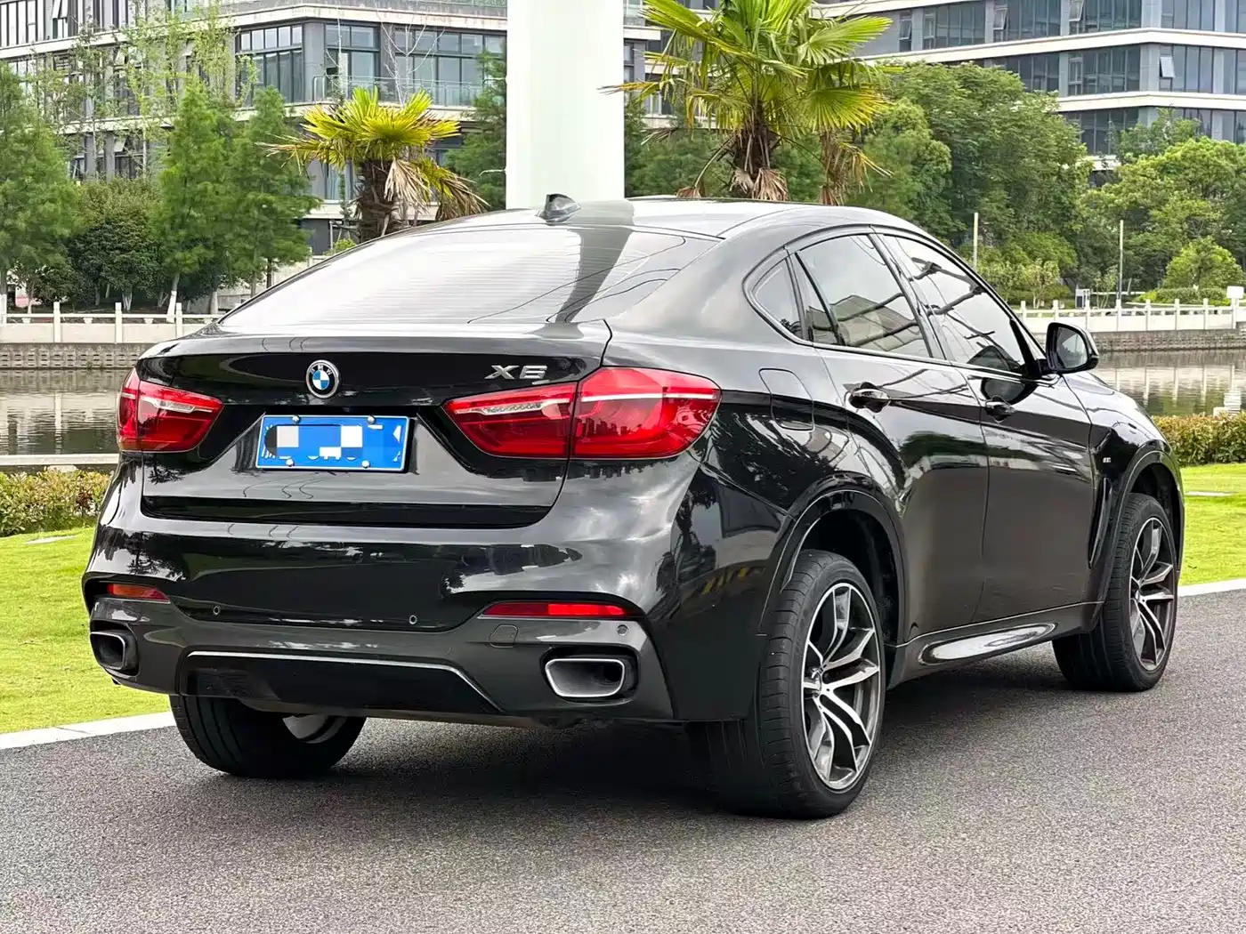 BMW X6 2018 xDrive28i фото 8