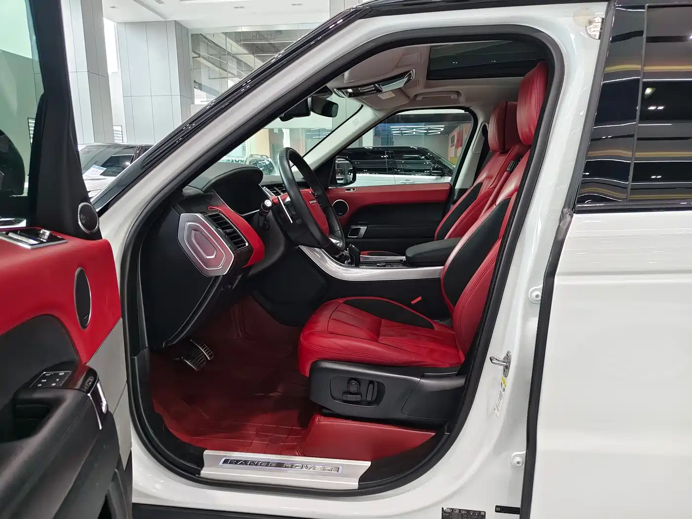 Land Rover Range Rover Sport 2020 3.0 L6 HSE DYNAMIC фото 6