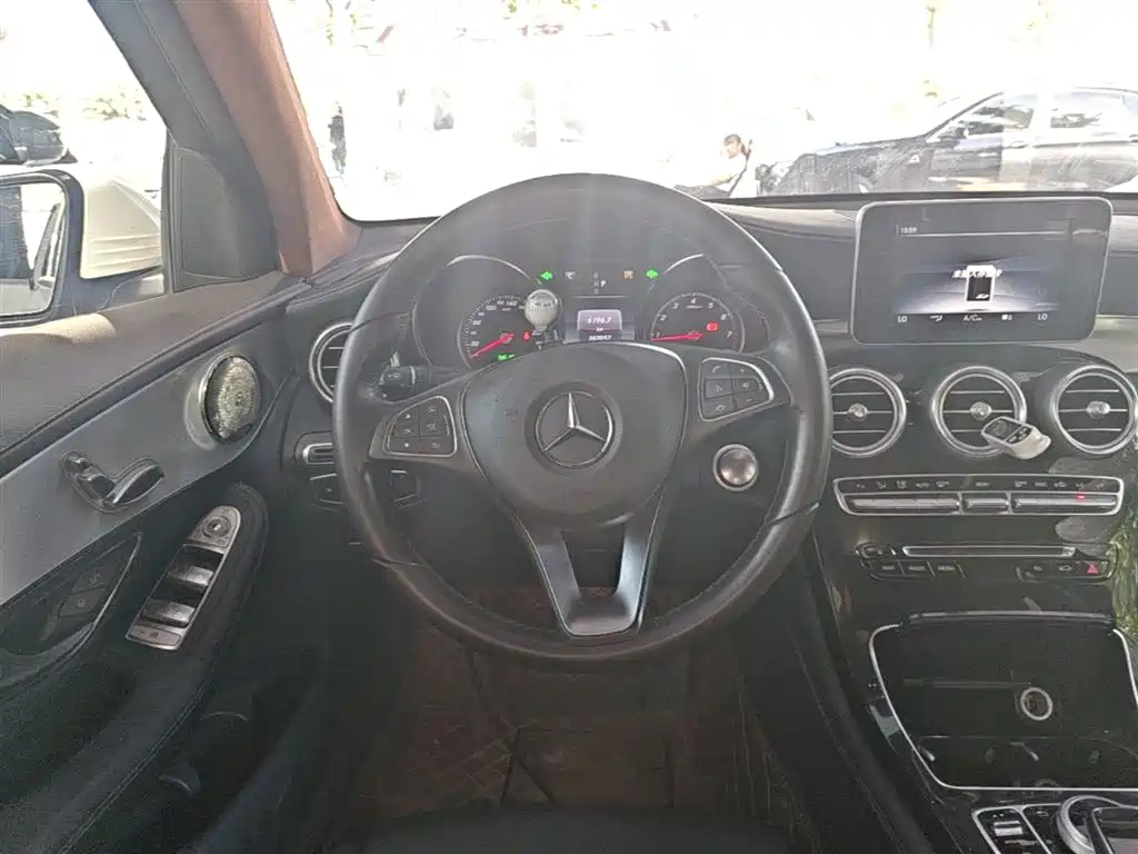 Mercedes-Benz GLC 2016 GLC 200 4MATIC фото 11