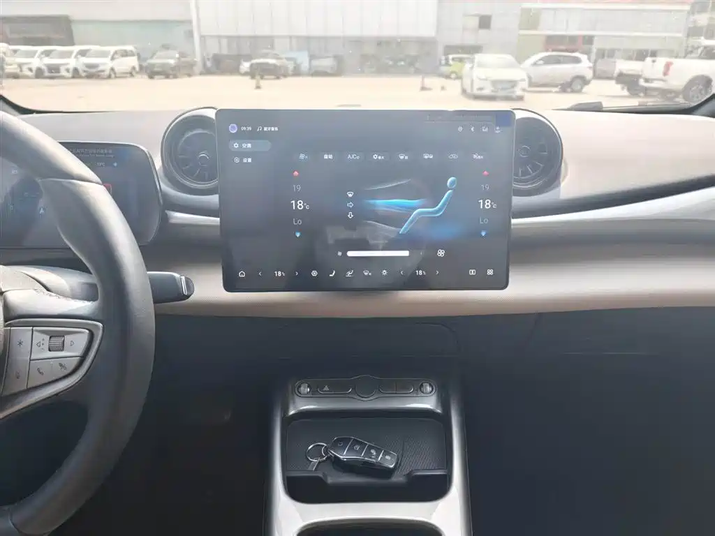 BYD Dolphin 2025 Smart Drive Edition 410km Fashion Version фото 9