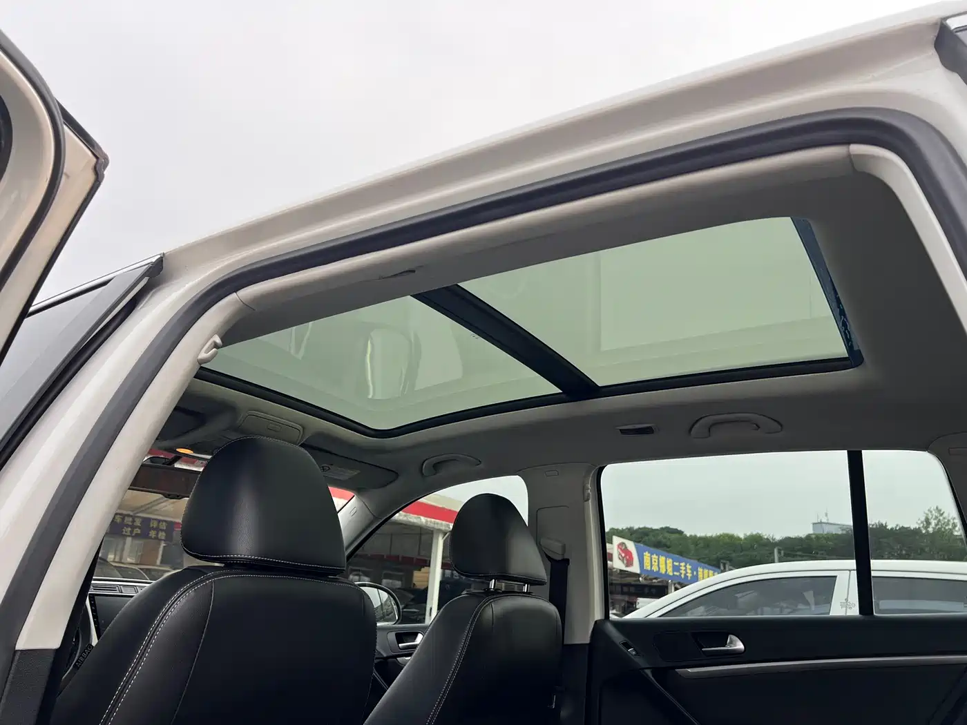 Volkswagen Tiguan 2016 Model 300TSI Automatic 2WD Luxury Edition фото 12