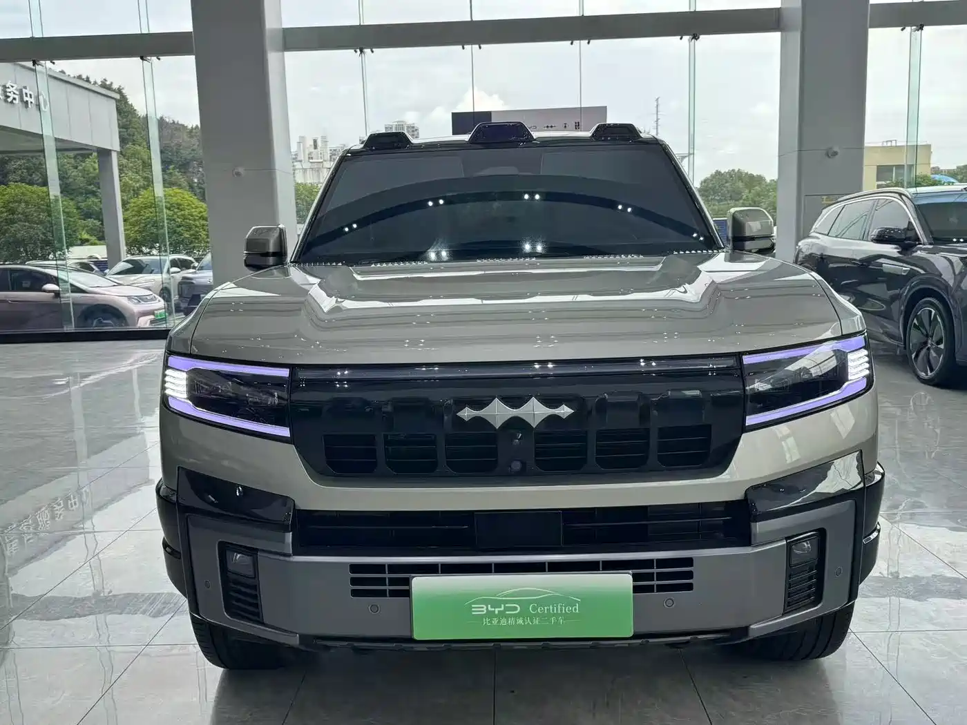 Fang Cheng Bao Leopard 8 2025 2025 Zhiyong Flagship 6-Seater