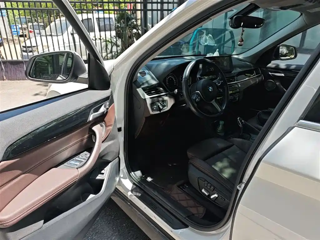 BMW X1 2021 Facelift sDrive25Li Leading фото 23