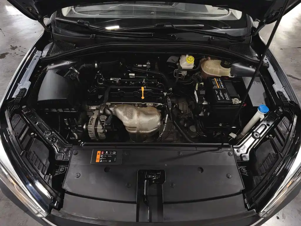 Фото 6 - Roewe i5