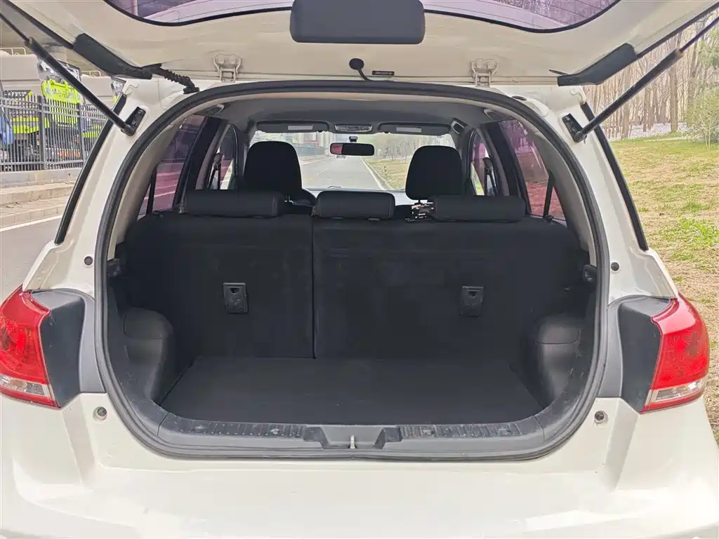 Haval H1 2016 Red Label 1.5L AMT Comfort фото 10