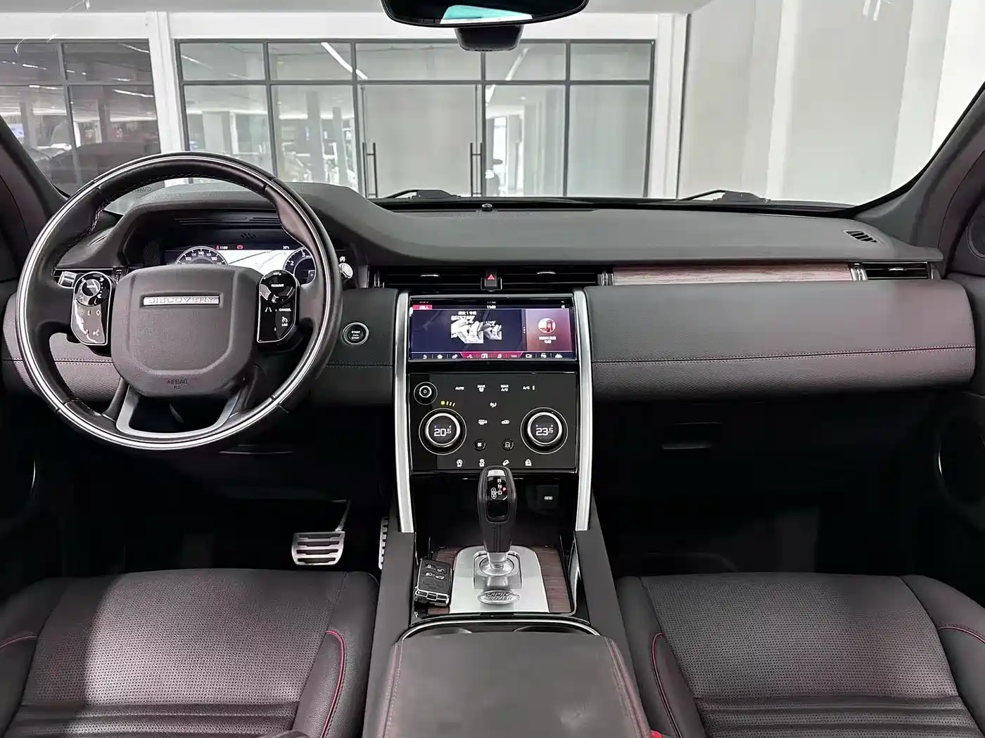 Land Rover Discovery Sport 2020 249PS R-Dynamic Performance фото 3