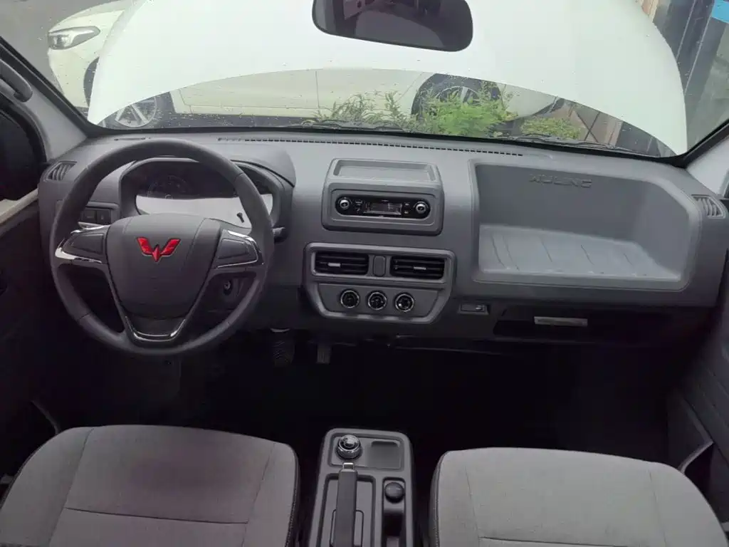 Wuling Motors Wuling Yangguang 2025 2025 400km Bus Comfort Edition