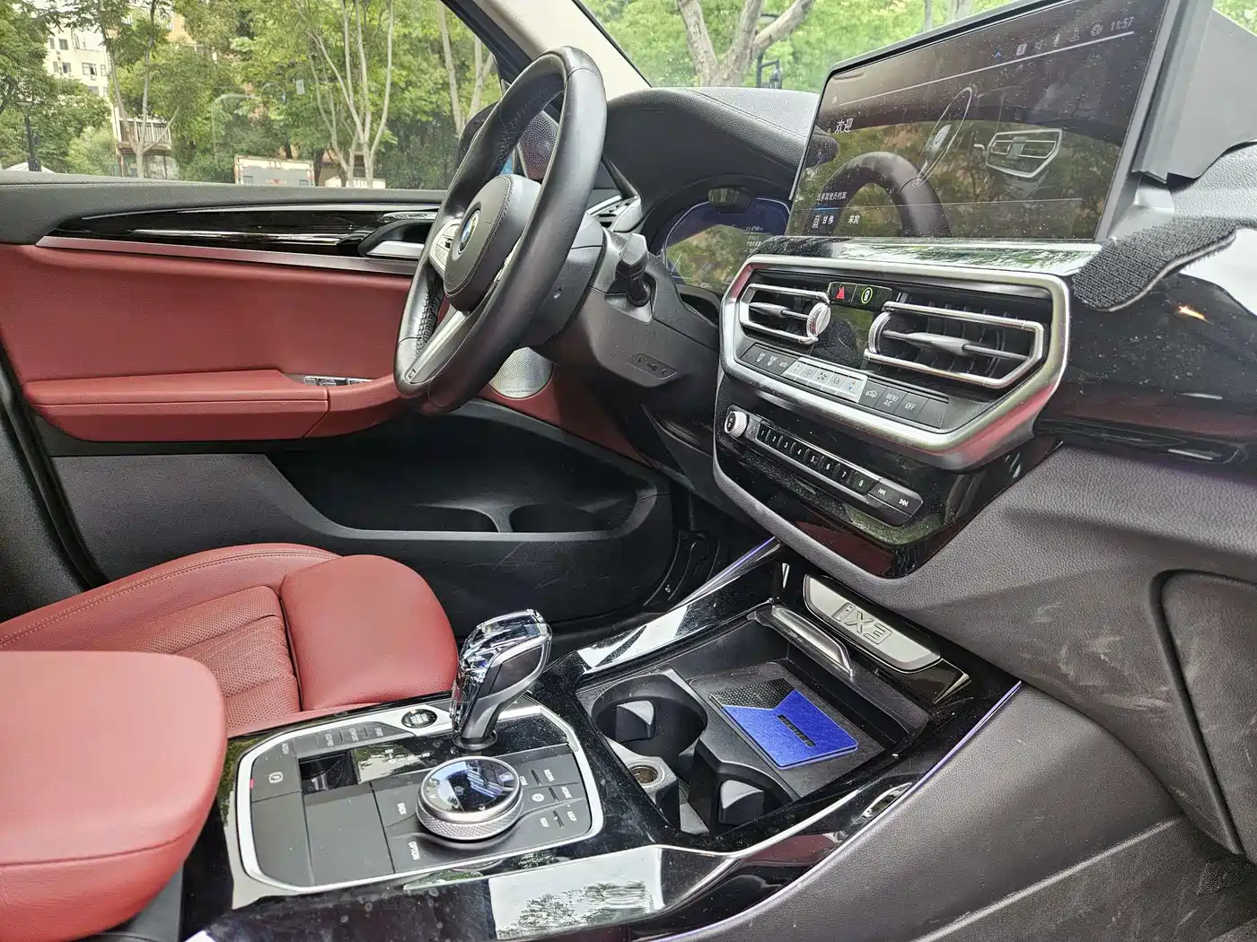 BMW iX3 2022 Innovation Leader фото 10
