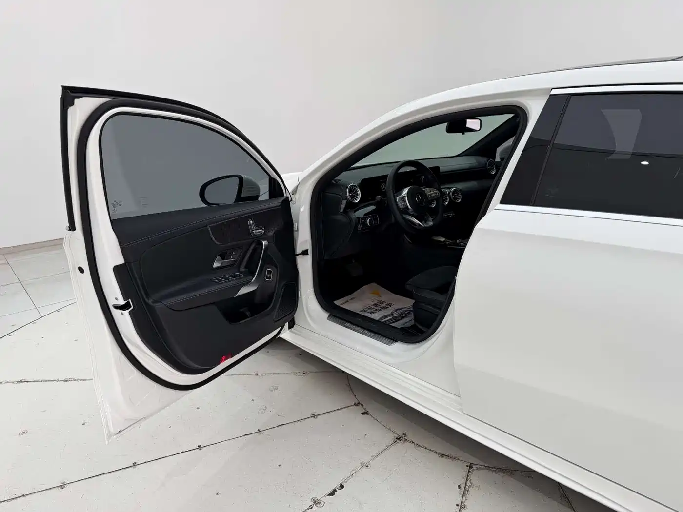 Mercedes-Benz A-Class 2021 A 200 L Sport Sedan Fashion Edition фото 9