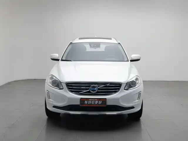 Volvo XC60 2017 T5 AWD Smart Premium — фото 3