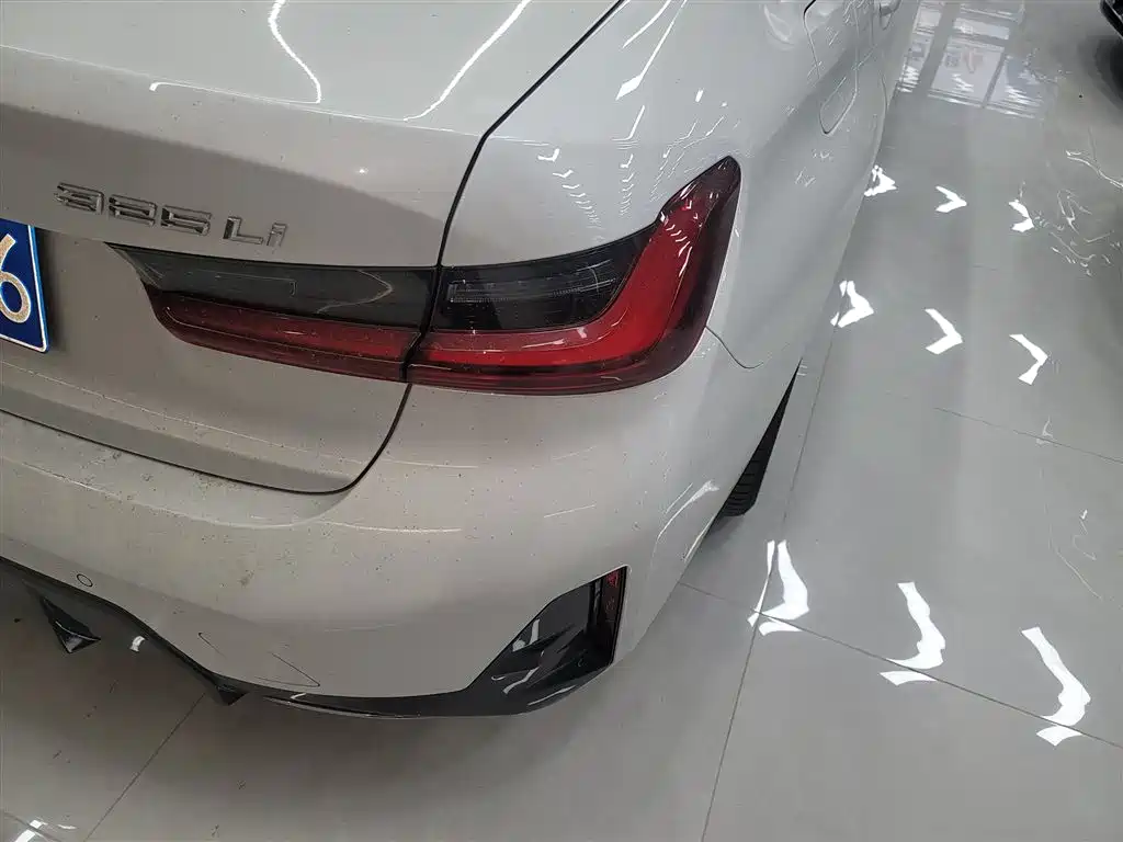 BMW 3 Series 2025 325Li M Sport Package фото 8