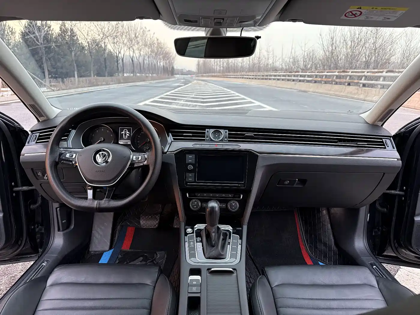Volkswagen Magotan 2019 330TSI DSG Luxury Class China VI фото 5