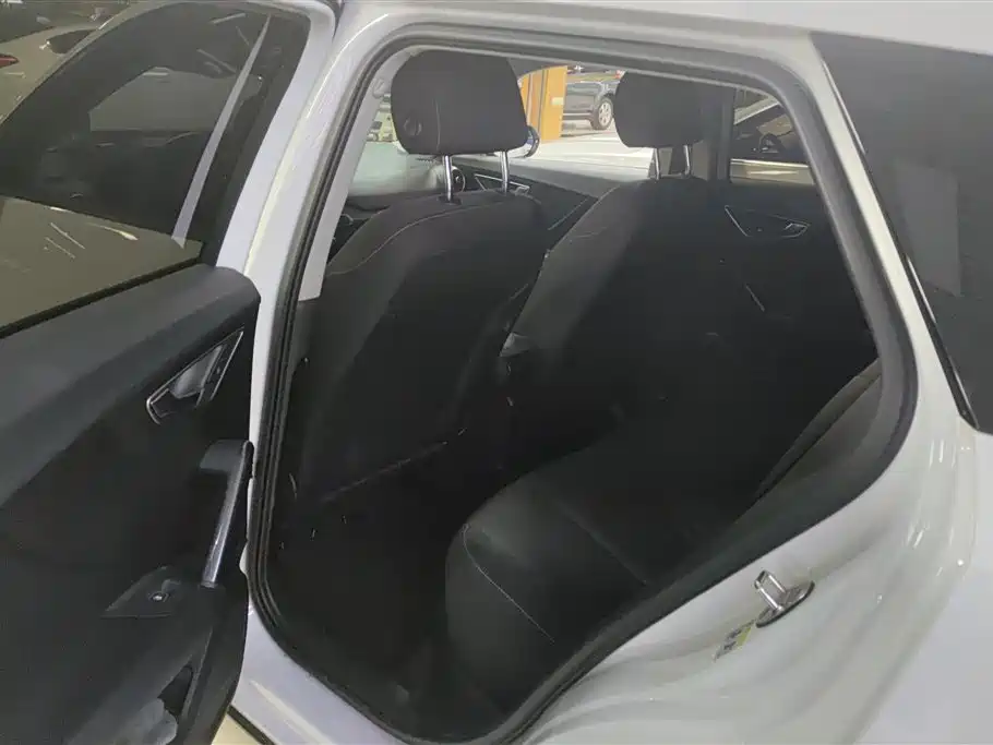 Audi Q2L 2018 35 TFSI Launch Exclusive Edition China V фото 11