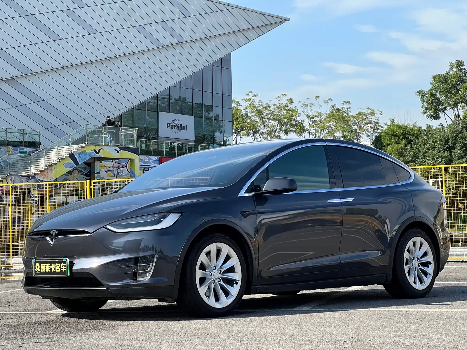 Фото 1 - Tesla Model X
