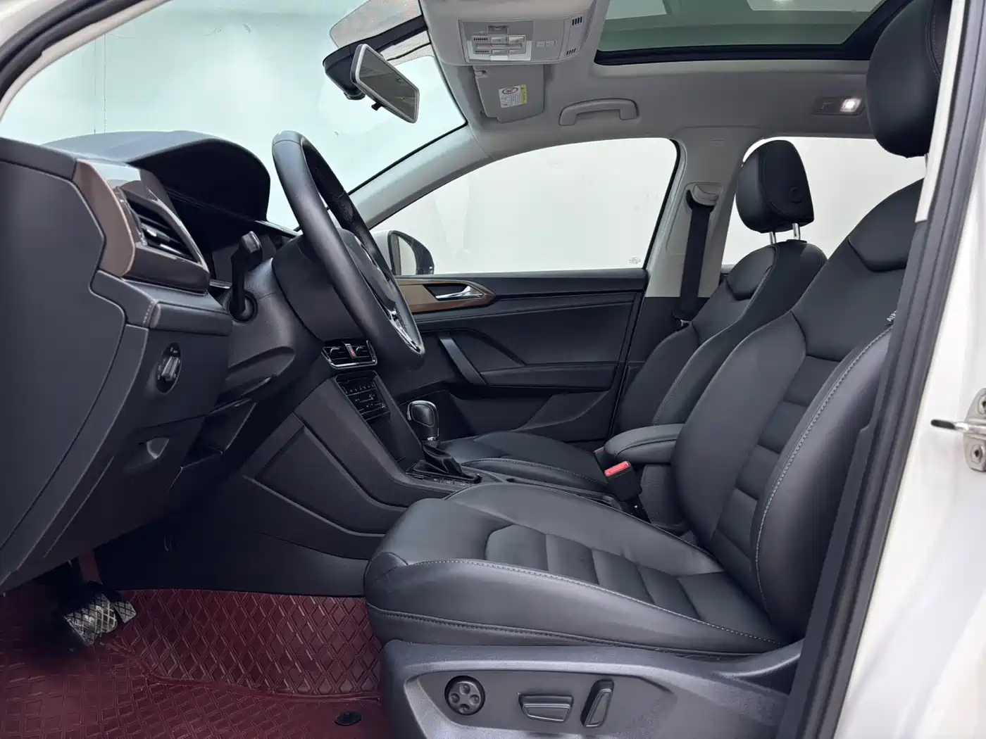 Volkswagen Tharu 2022 280TSI FWD Luxury Edition фото 4