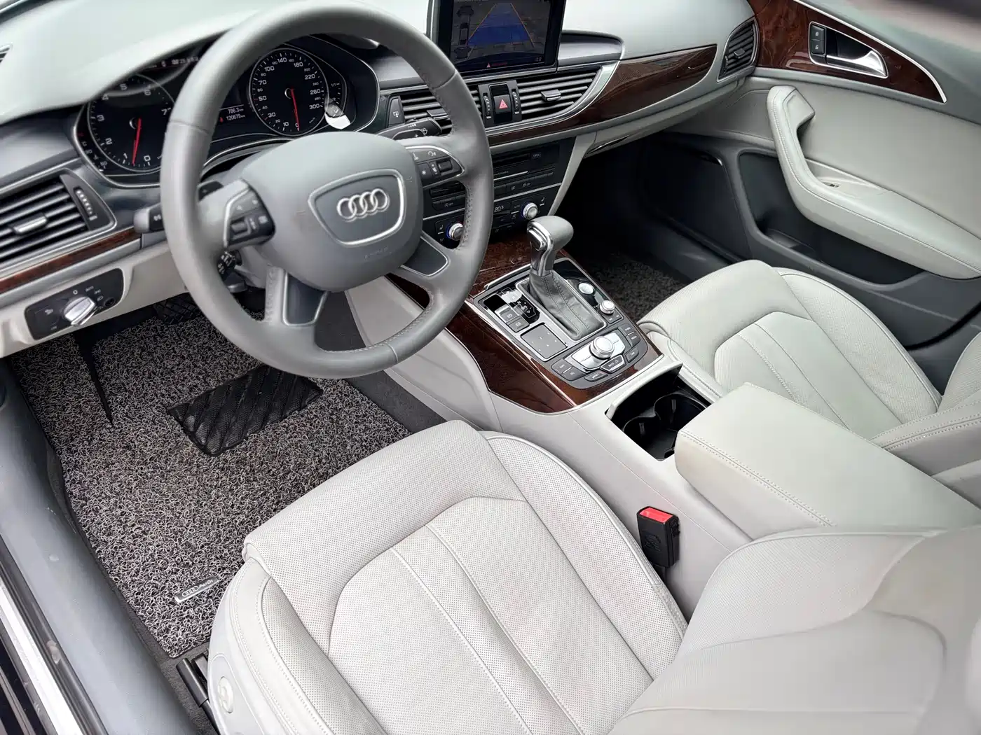Audi A6L 2014 35 FSI Comfort фото 18