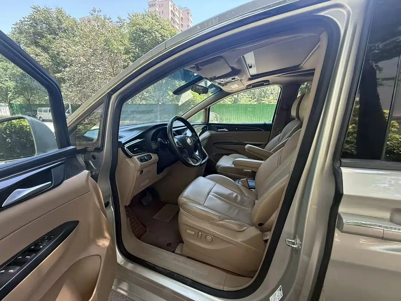 Buick GL8 2017 ES 28T Luxury China V фото 6