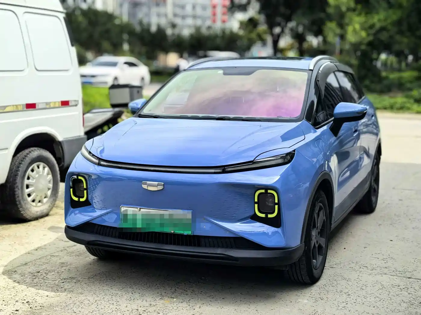 Фото 1 - Geely Geometry E Firefly