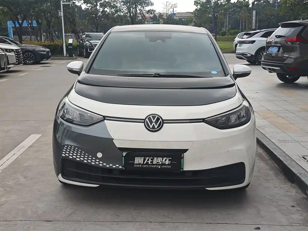 Volkswagen ID.3 2023 Pure Smart Edition фото 2