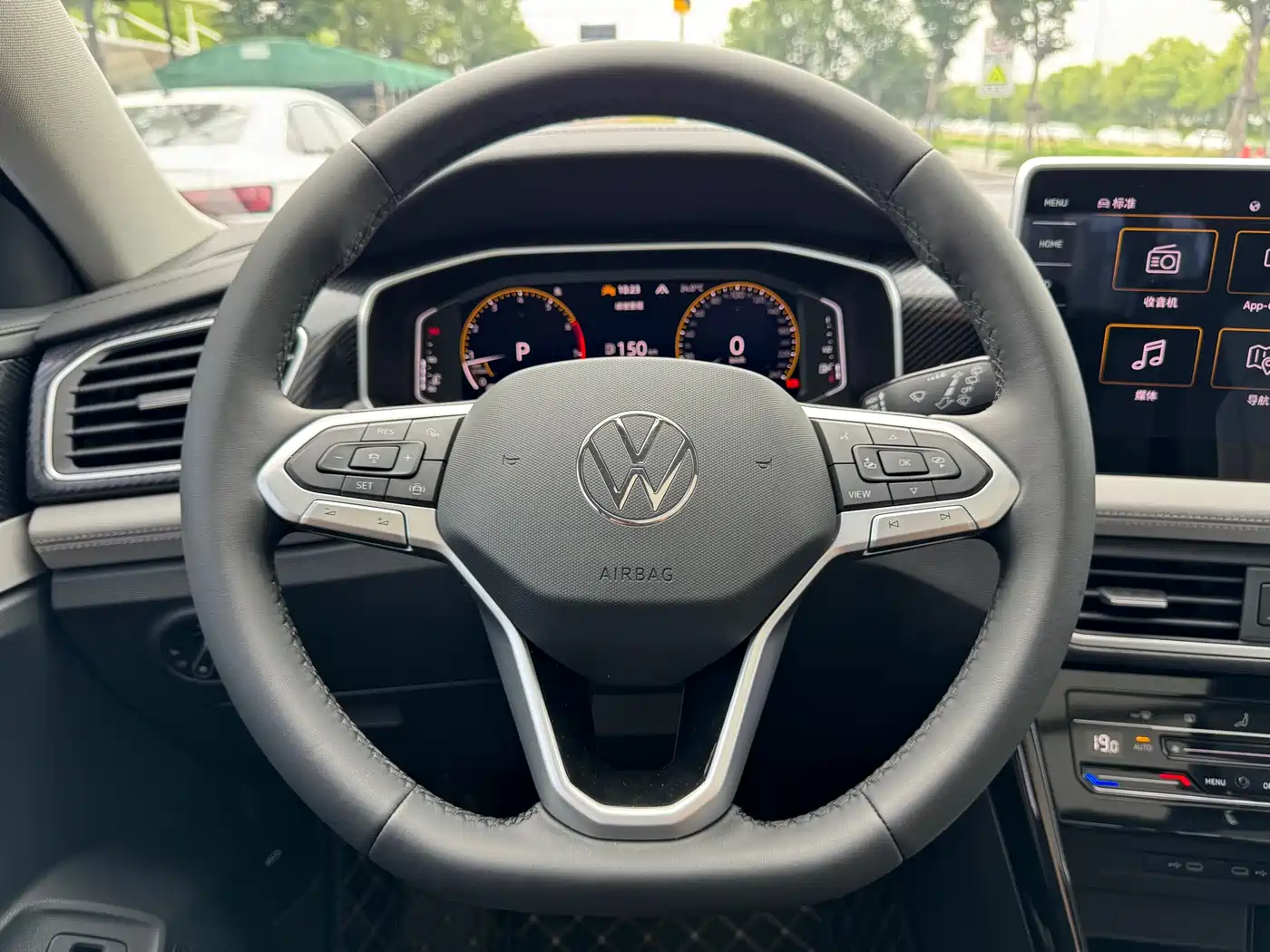 Volkswagen Tayron 2025 Facelift 300TSI Shared Edition фото 21
