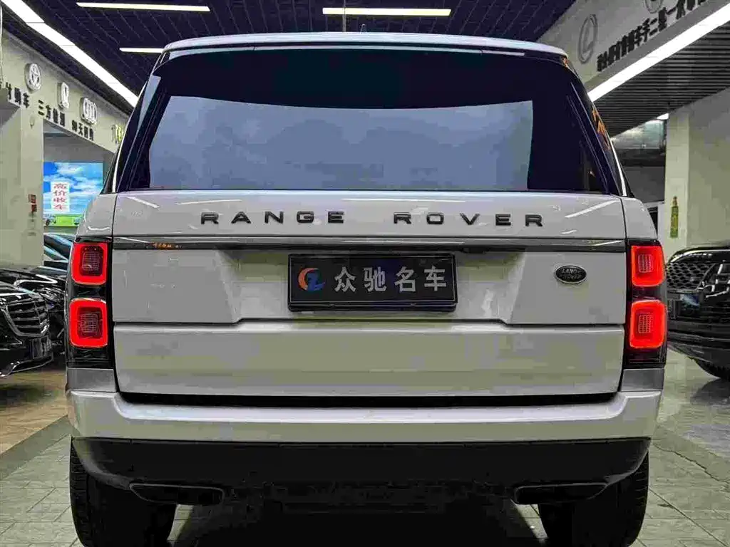 Land Rover Range Rover 2018 3.0 SC V6 Vogue Heritage Edition фото 8
