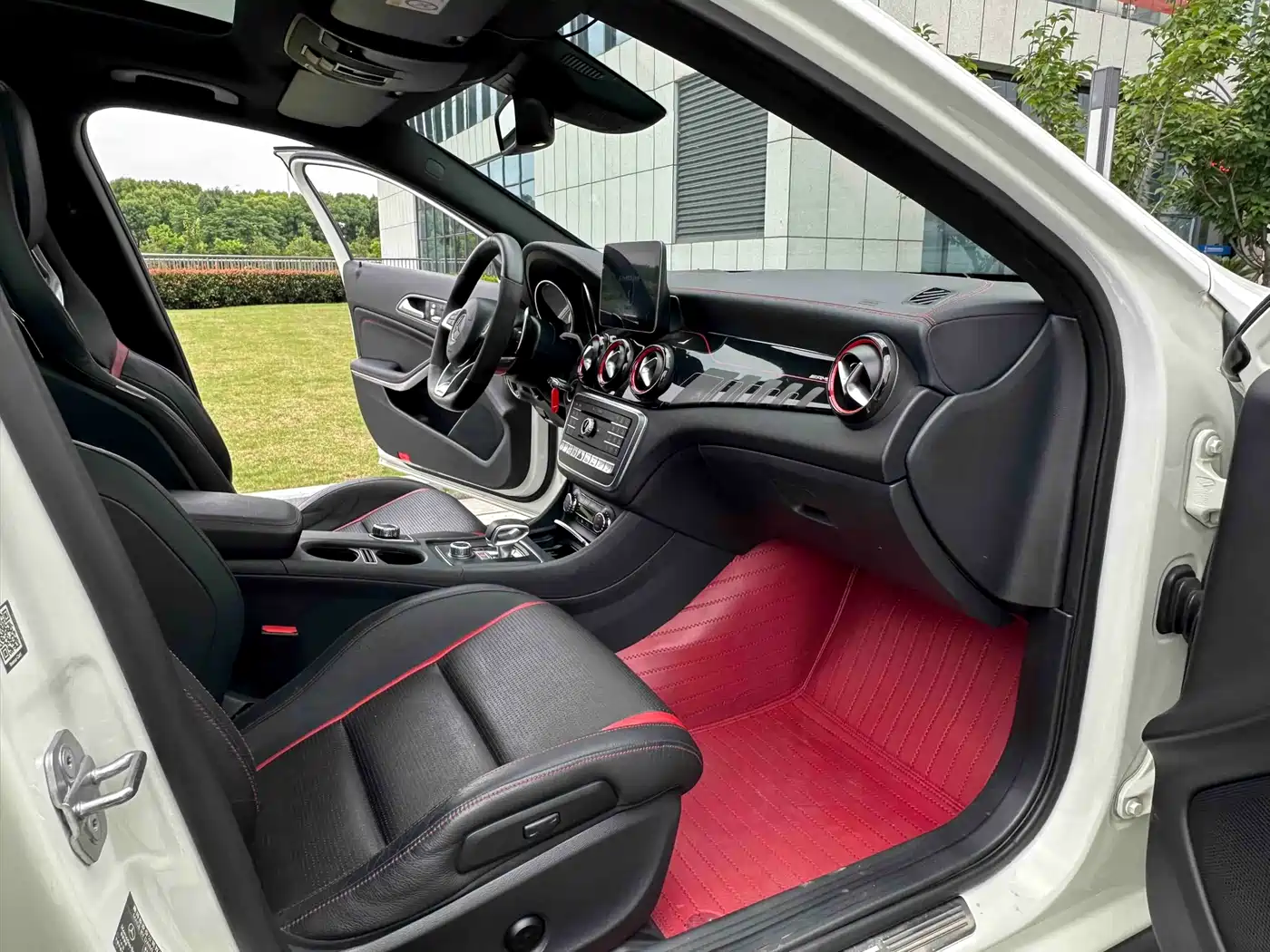 Mercedes-Benz GLA AMG 2017 AMG GLA 45 4MATIC фото 7