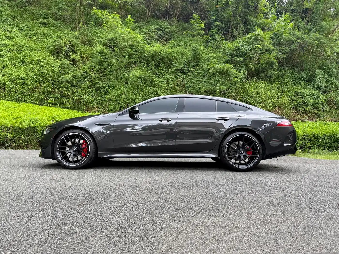 2025 Mercedes-Benz AMG GT